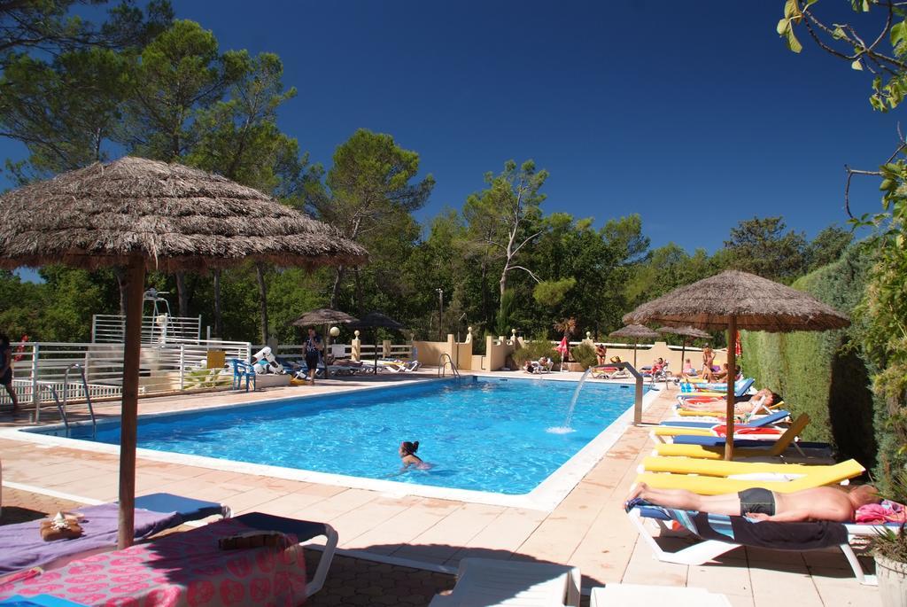Camping Le Parc Saint-Paul-en-Forêt Εξωτερικό φωτογραφία