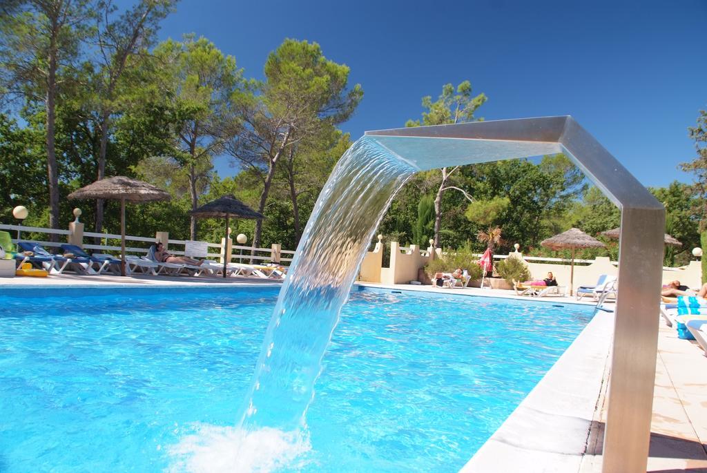 Camping Le Parc Saint-Paul-en-Forêt Εξωτερικό φωτογραφία